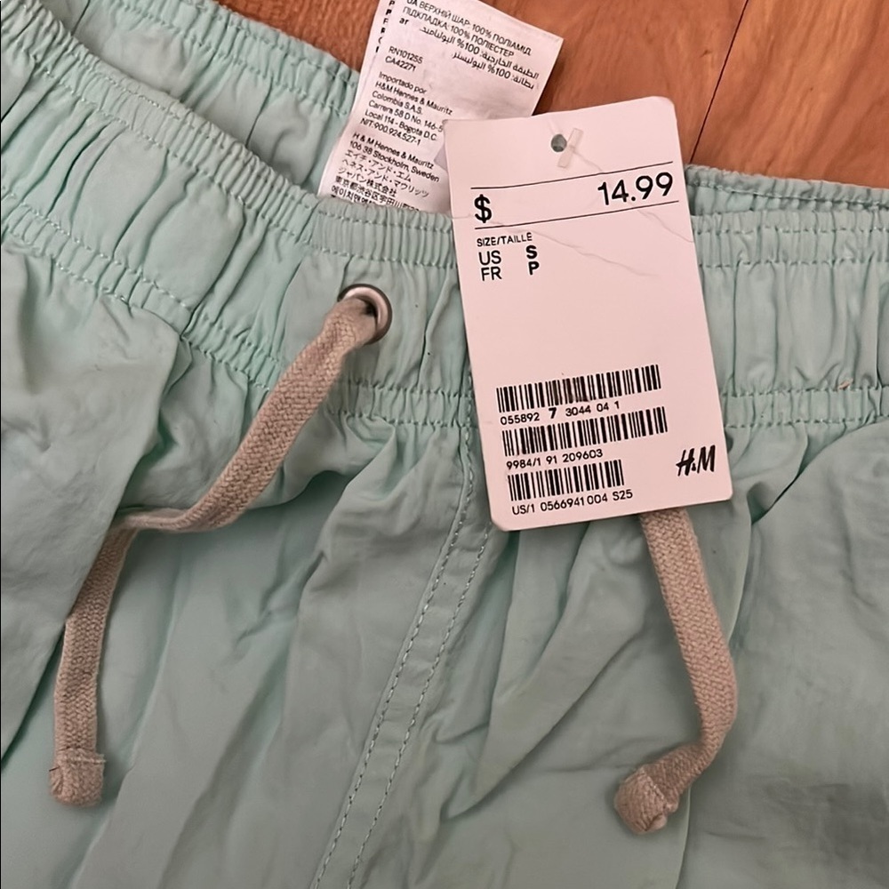 HM Mint Green Shorts Size Small